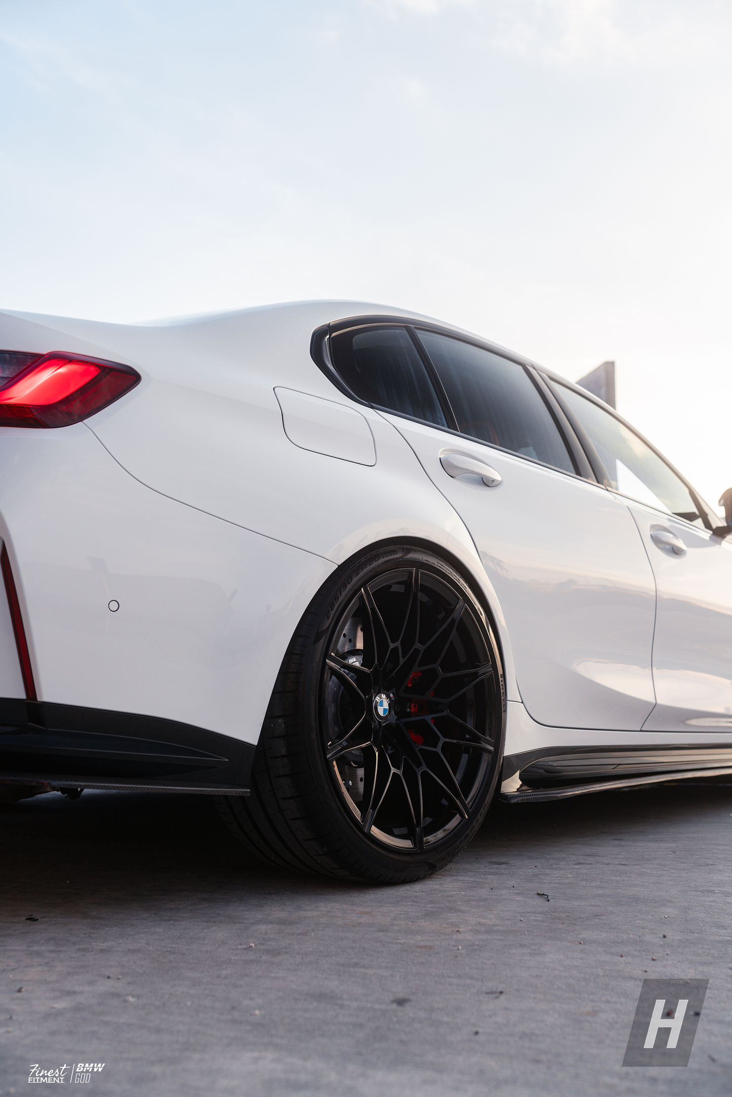 R1 Style Carbon Fiber Side Skirt Extensions - G80 M3
