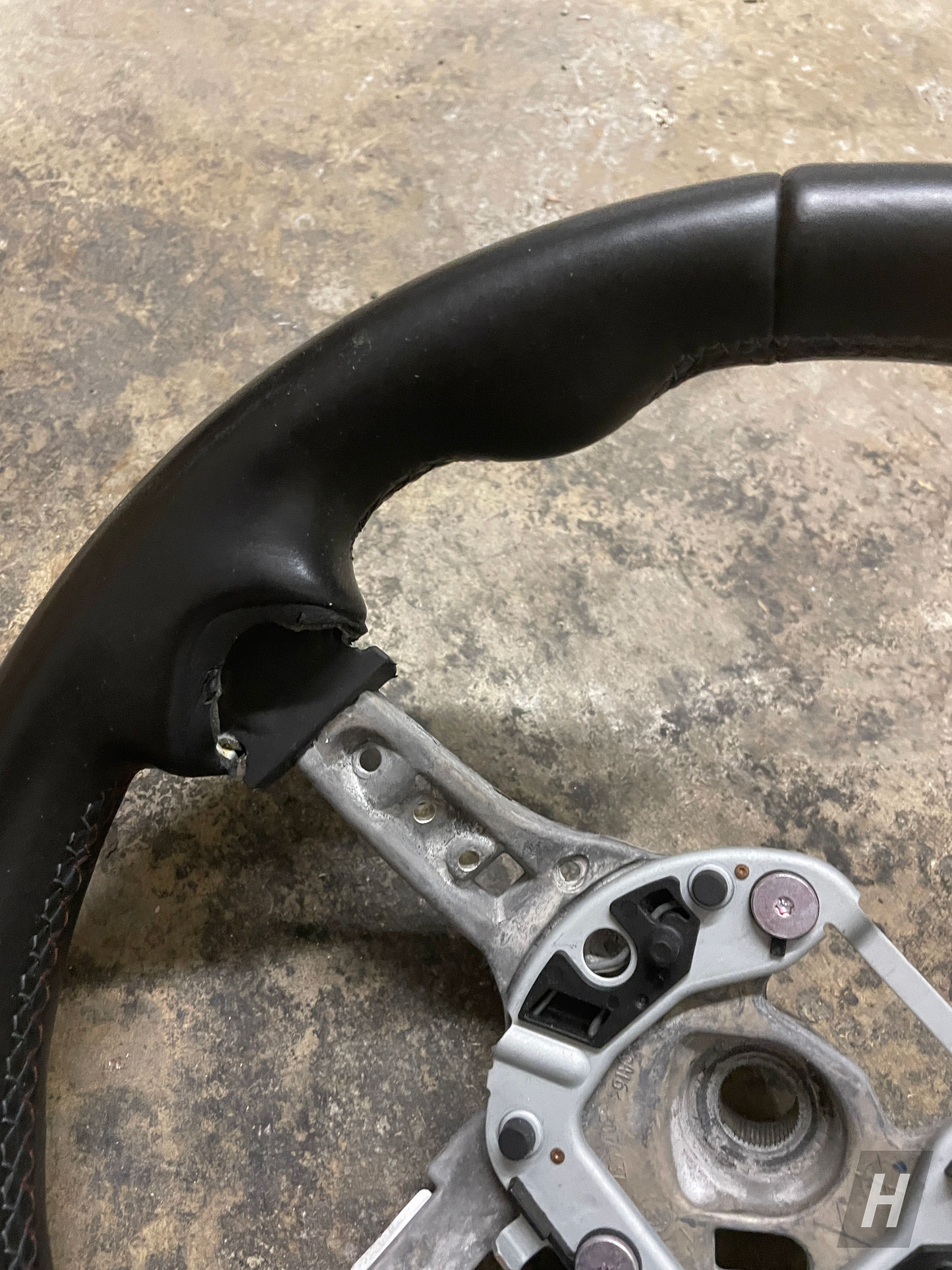 OEM BMW Steering Wheel (USED) - F80 M3 | F82 / F83 M4
